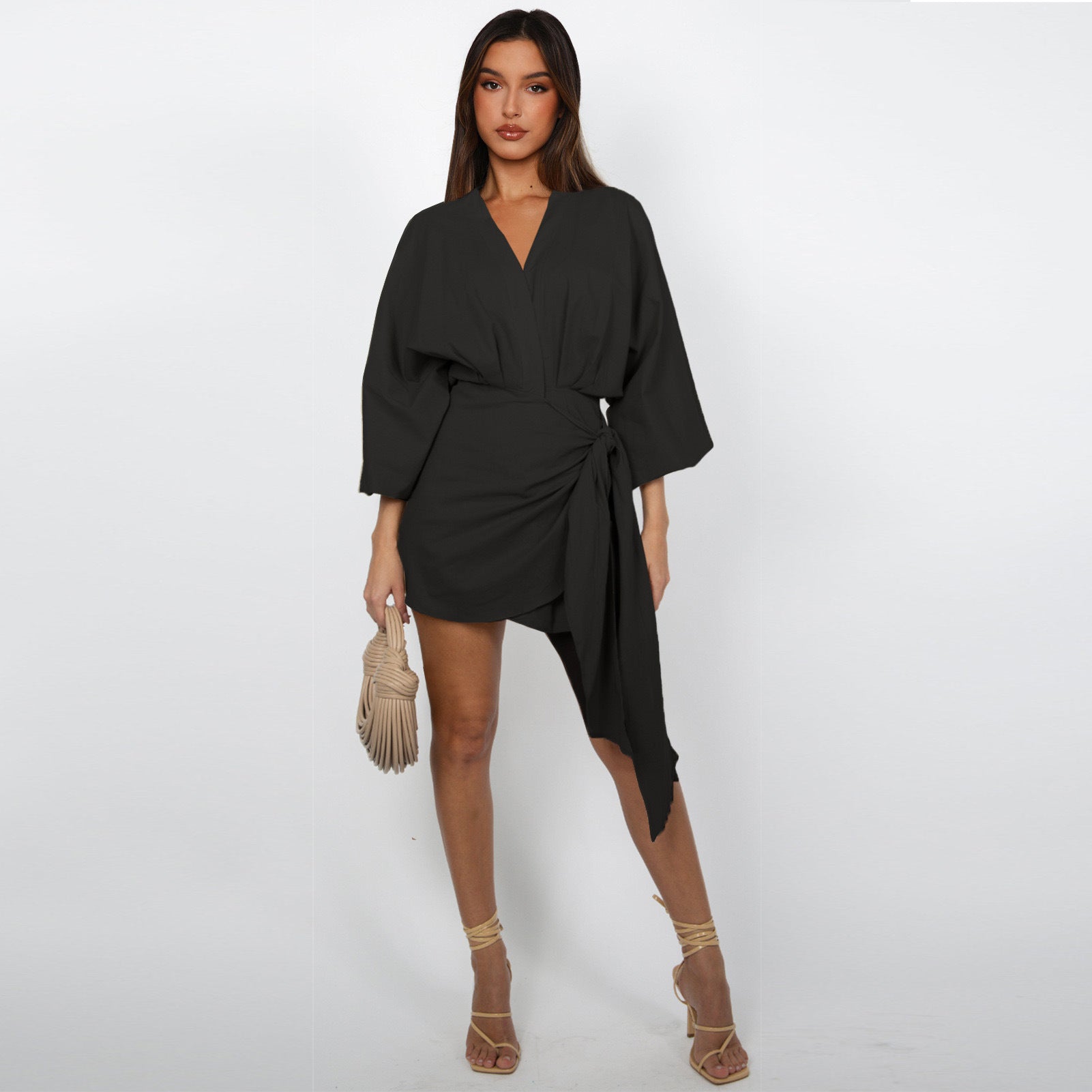 【BEST SELLER】🔥No. 1 in Dresses🔥 A flattering crossover neckline and a defining bow: the dress that understands you. 👗💫For the woman who knows that elegance is in the details. ✨👗